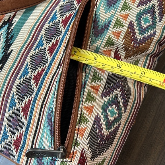 Justin Conceal Carry Jacquered Aztec print Tote w/Removable Key Fob,Western - Picture 6 of 16